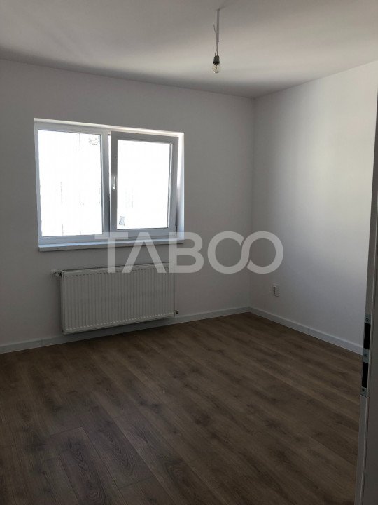 Apartament ETAJ INTERMEDIAR 3 camere 66 mpu balcon zona Doamna Stanca