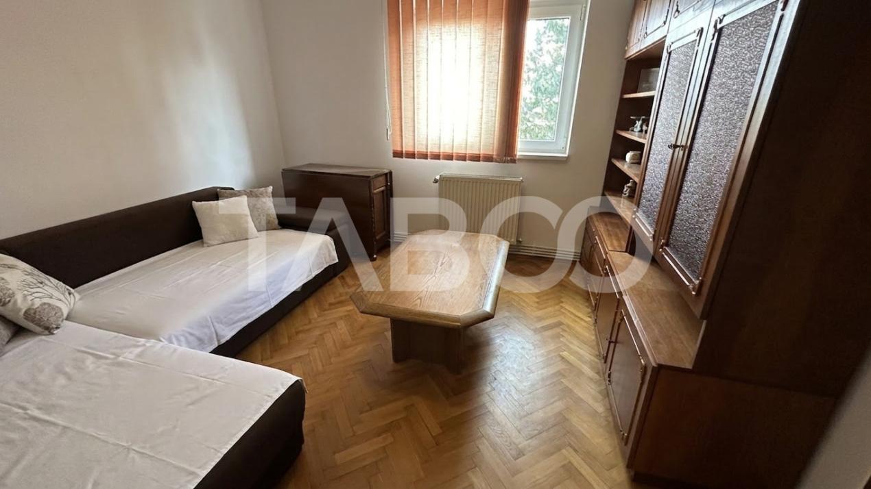 Apartament etaj intermediar 4 camere cu pivnita zona Strand Sibiu