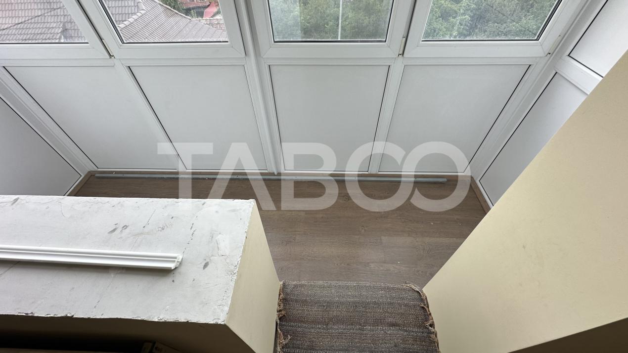 Apartament etaj intermediar 4 camere cu pivnita zona Strand Sibiu