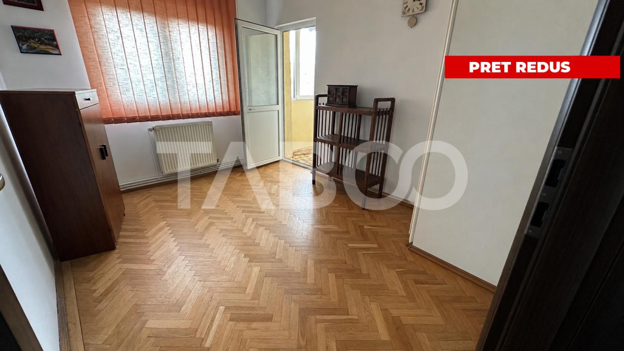 Apartament etaj intermediar 4 camere cu pivnita zona Strand Sibiu in Sibiu - Alba Iulia