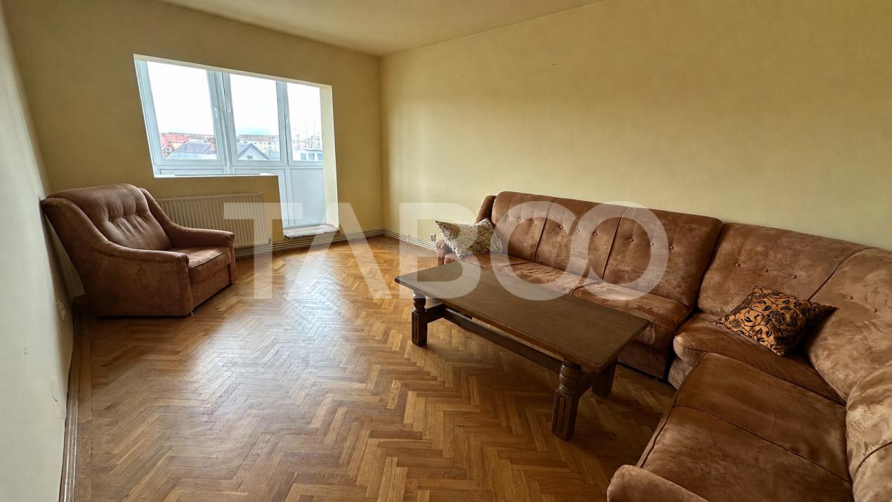 Apartament etaj intermediar 4 camere cu pivnita zona Strand Sibiu