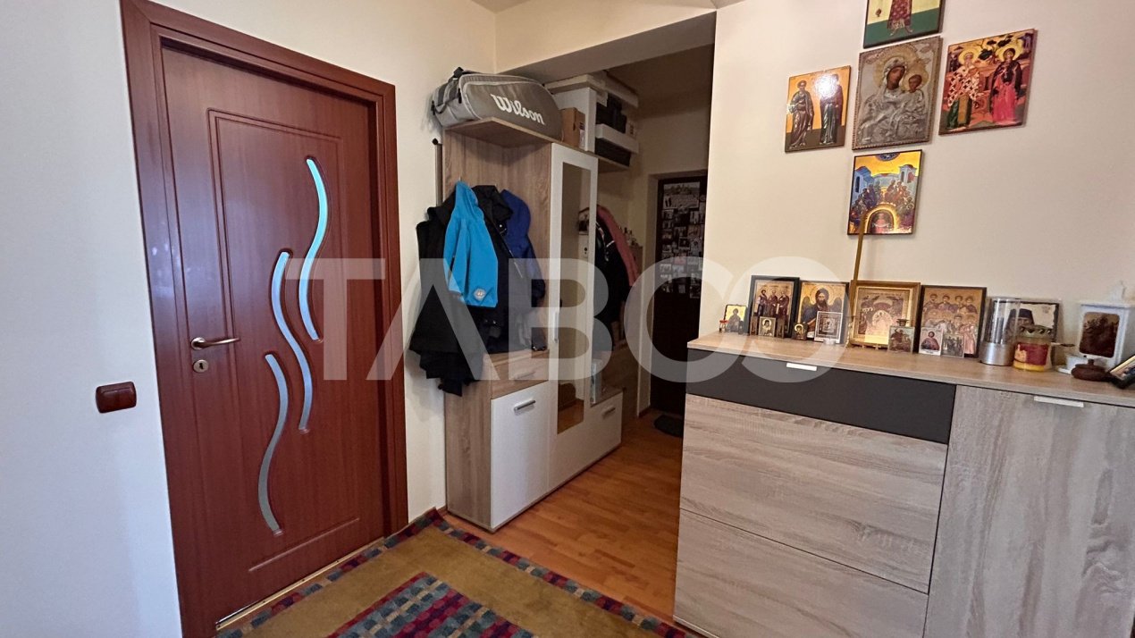 Apartament etaj intermediar decomandat cu 2 camere balcon Turnisor