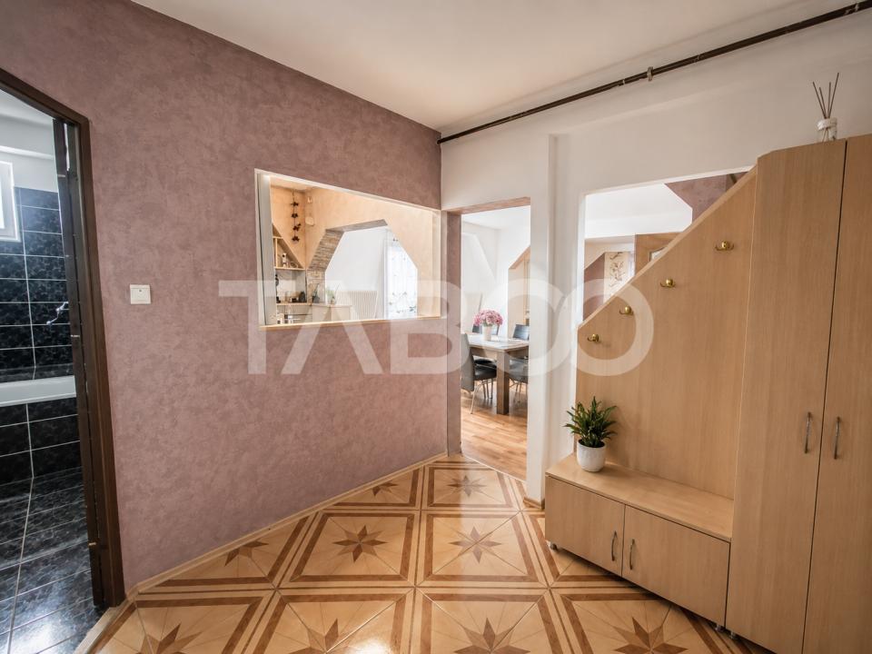 Apartament foarte spatios 3 camere balcon zona Cedonia intabulat