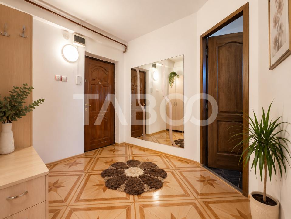 Apartament foarte spatios 3 camere balcon zona Cedonia intabulat