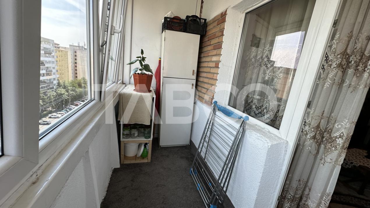 Apartament in bloc cu lift 4 camere 2 bai pivnita Mihai Viteazul Sibiu