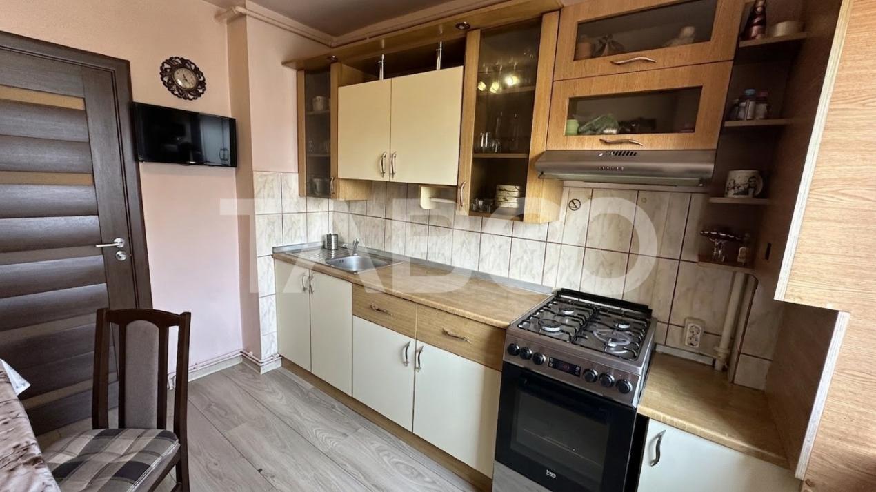 Apartament in bloc cu lift 4 camere 2 bai pivnita Mihai Viteazul Sibiu