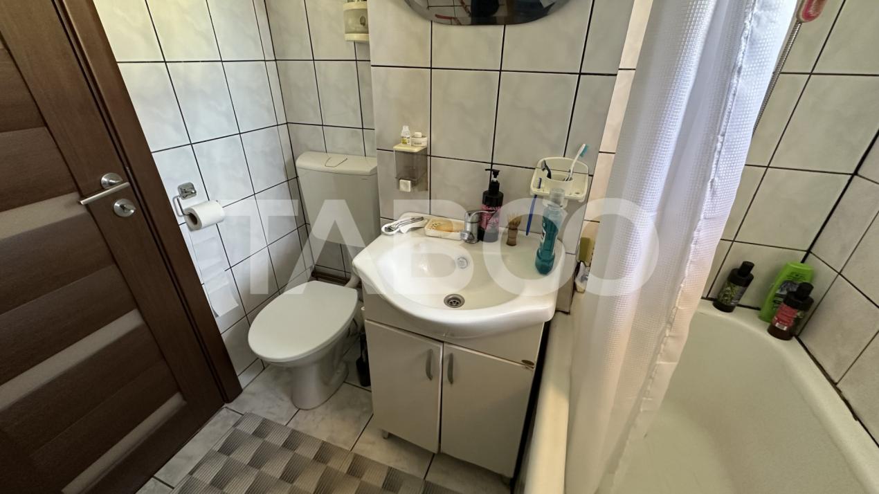 Apartament in bloc cu lift 4 camere 2 bai pivnita Mihai Viteazul Sibiu