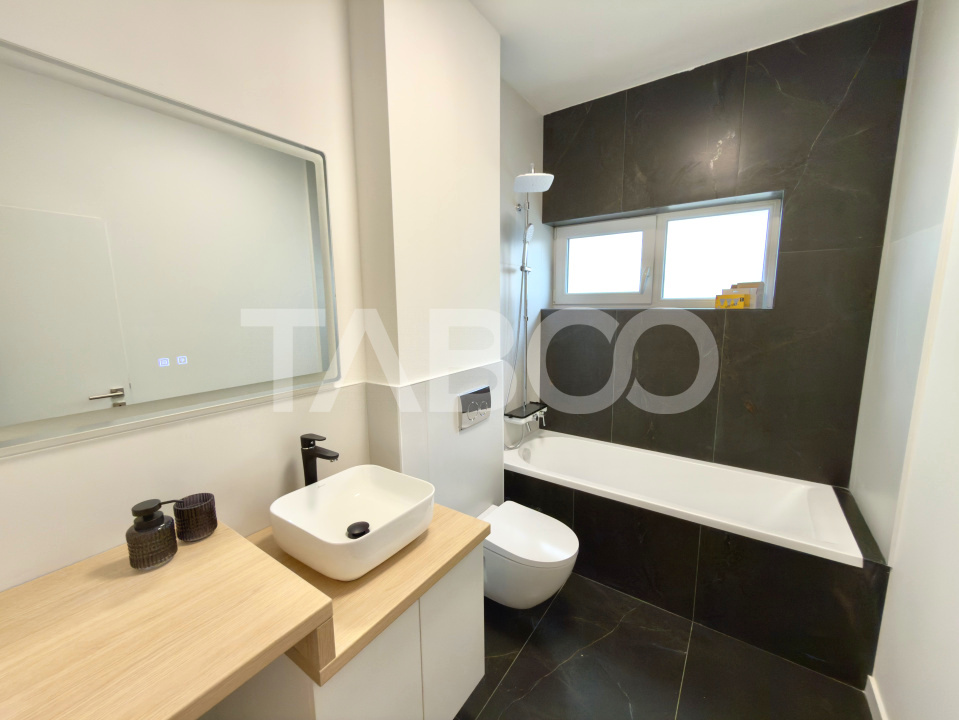 Apartament intabulat 2 camere - finisaje de Lux - cu terasa si parcare