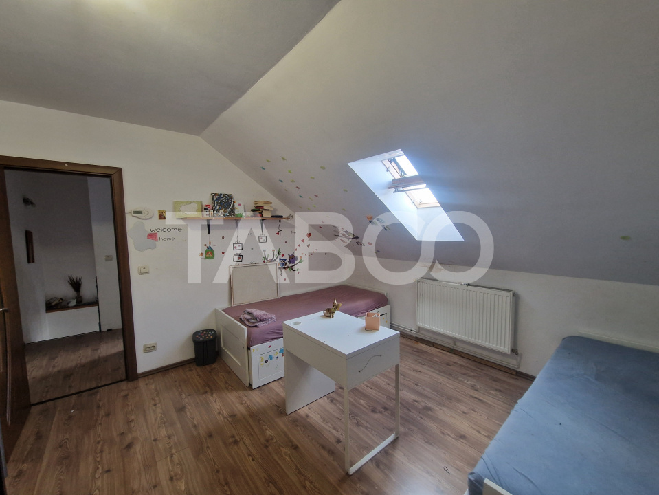 Apartament intabulat la mansarda 3 camere 65 mp balcon Turnisor