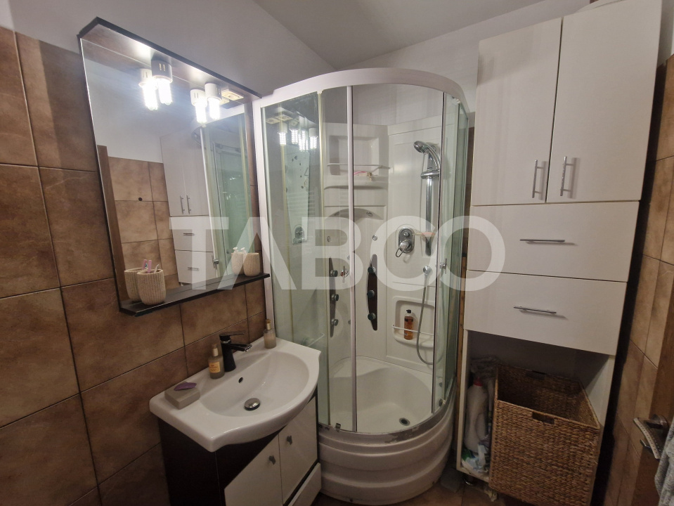 Apartament intabulat la mansarda 3 camere 65 mp balcon Turnisor