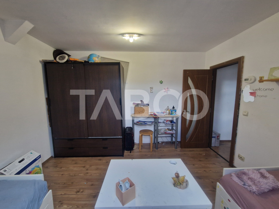 Apartament izolat la mansarda 3 camere 65 mp balcon Turnisor