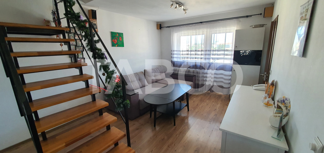 Apartament izolat la mansarda 3 camere 65 mp balcon Turnisor
