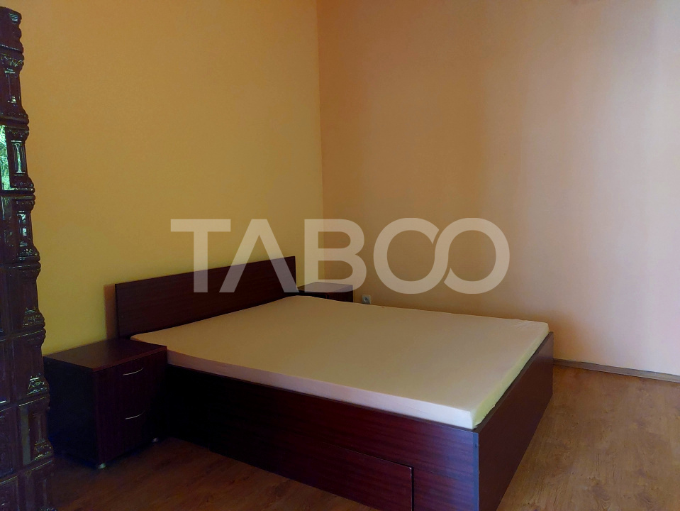 Apartament la casa 2 camere 52 mp si gradina 60 mp Central Cisnadie