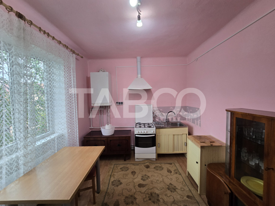 Apartament la casa  2 camere 70 mpu utili etaj 1 zona Calea Dumbravii