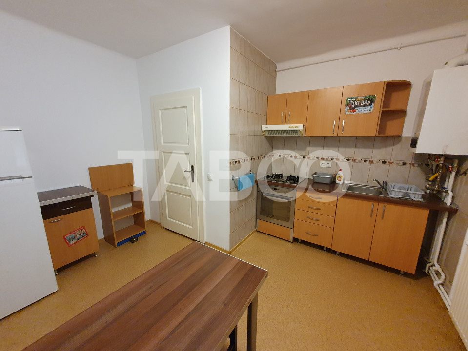 Apartament la casa 2 camere 75 mpu 2 bai de inchiriat Trei Stejari 