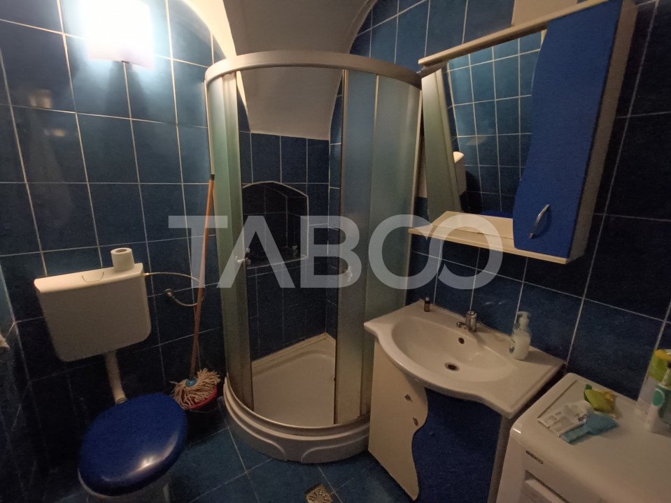 Apartament la casa 3 camere 68 mpu utili in apropiere de Piata Cibin