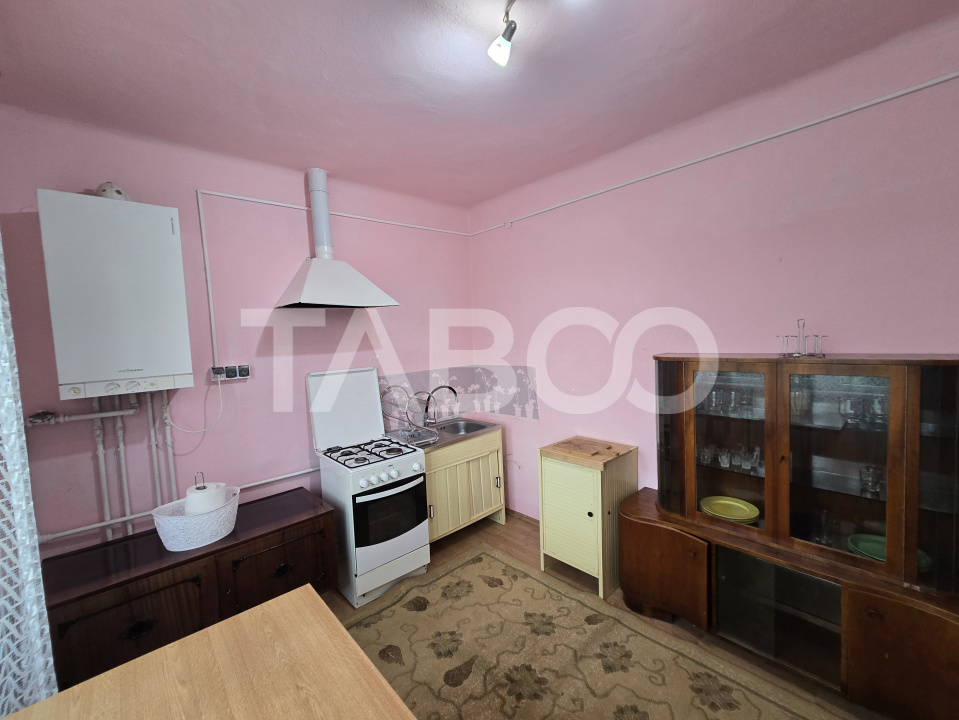 Apartament la casa 70 mpu utili 2 camere etaj 1 zona Calea Dumbravii