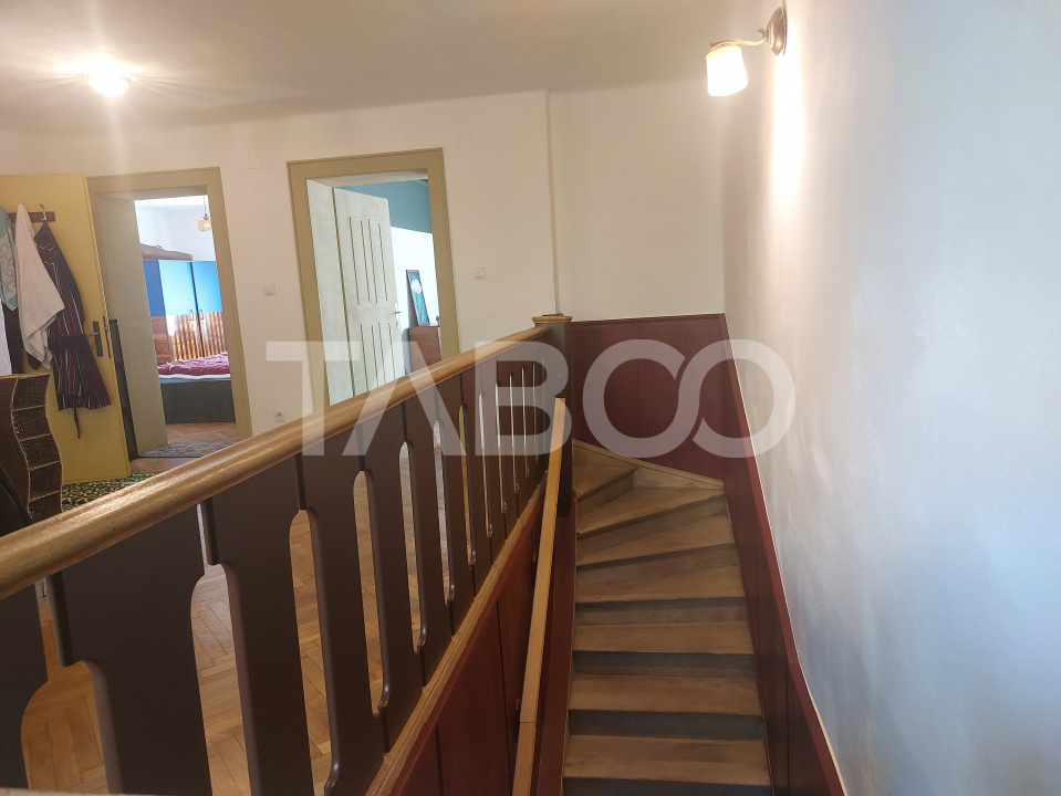 Apartament la casa 82 mp 3 camere gradina 400 mp doar 1 vecin Cisnadie