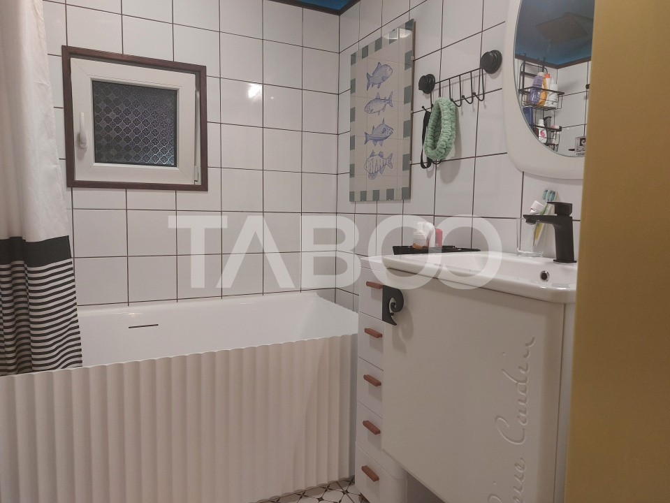 Apartament la casa 82 mp 3 camere gradina 400 mp doar 1 vecin Cisnadie
