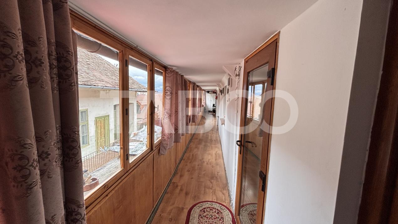 Apartament la casa 93mp utili + pivnita Centrul Istoric