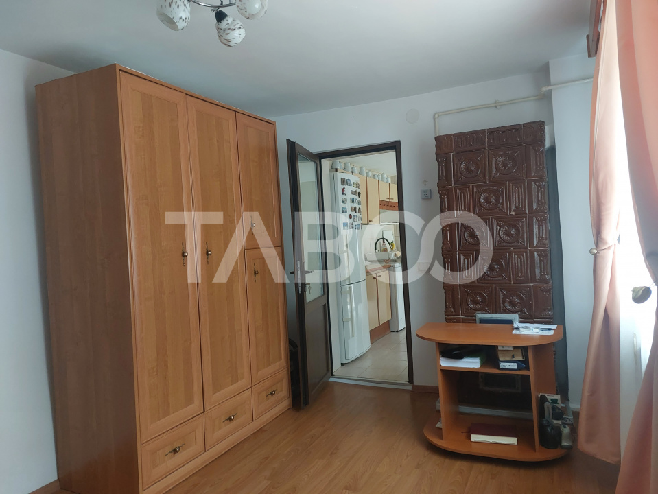 Apartament la casa 97 mpu 5 camere 2 bucatarii 3 bai gradina Cisnadie