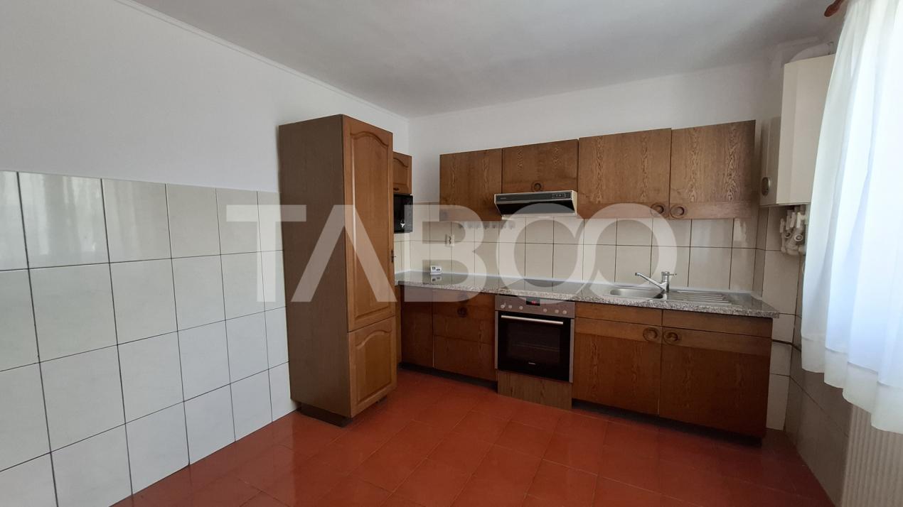Apartament la casa de inchiriat 3 camere 78 mp terasa Piata Cluj Sibiu