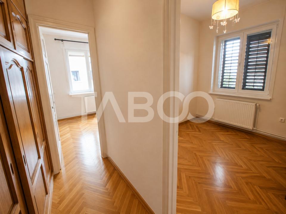 Apartament la casa de inchiriat 3 camere zona Sub Arini din Sibiu