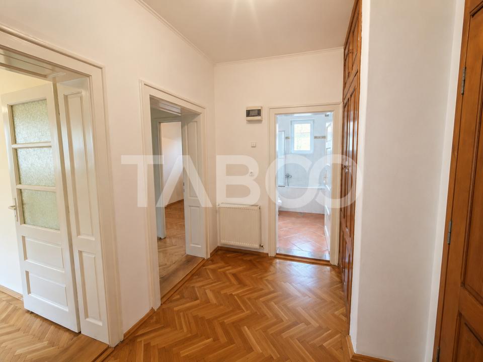 Apartament la casa de inchiriat 3 camere zona Sub Arini din Sibiu