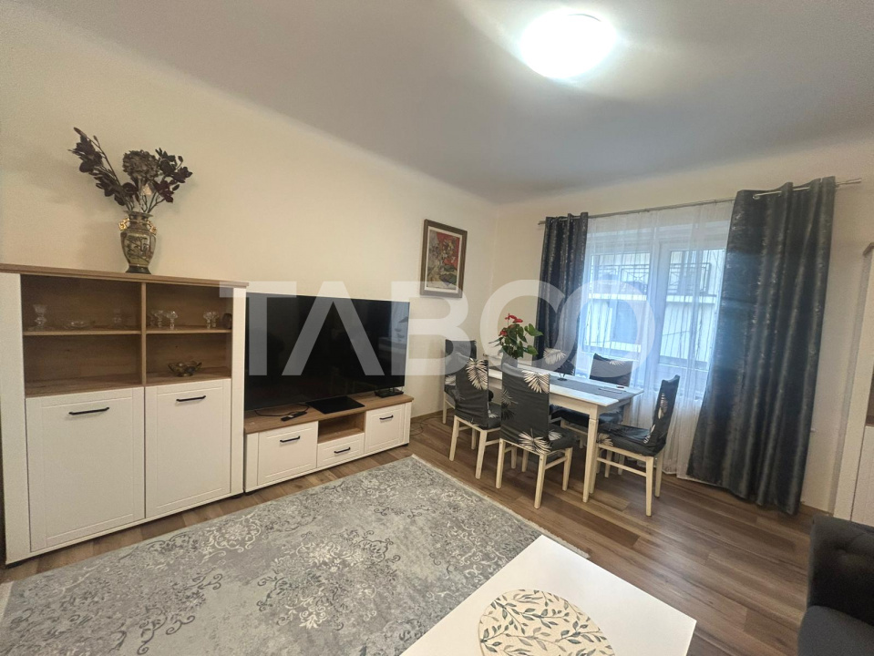 Apartament la casa de inchiriat in zona Parcul Sub Arini cu balcon 