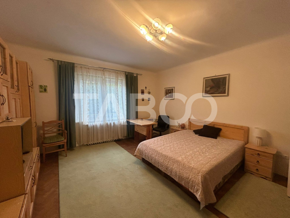Apartament la casa de inchiriat in zona Parcul Sub Arini cu balcon 