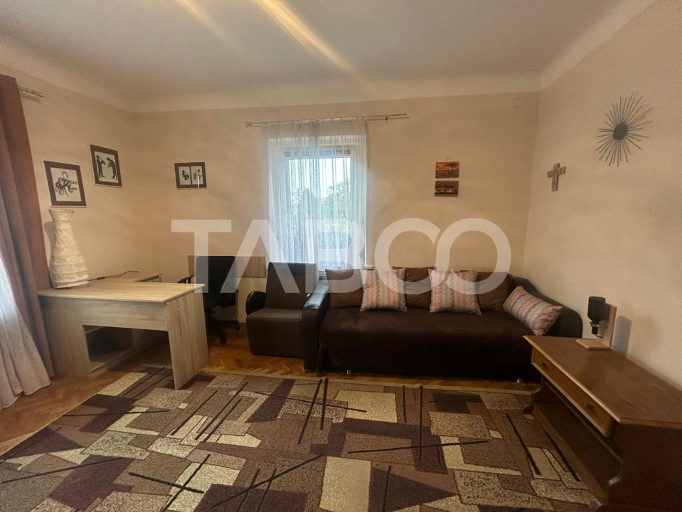 Apartament la casa de inchiriat in zona Parcul Sub Arini cu balcon 