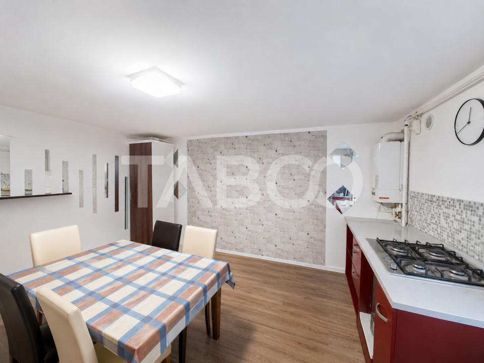 Apartament la casa de vanzare langa Sub Arini- 3 camere si gradina