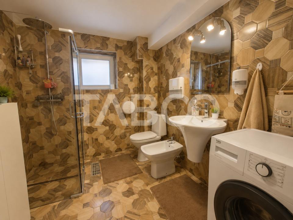 Apartament la casa de vanzare langa Sub Arini- 3 camere si gradina