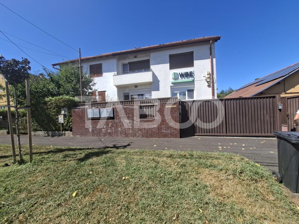 Apartament la casa de vanzare langa Sub Arini- 3 camere si gradina