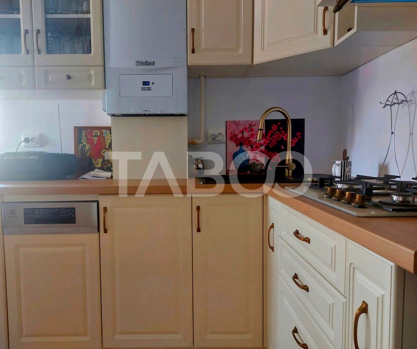 Apartament la casa spatios 2 camere etaj 1 zona Calea Dumbravii