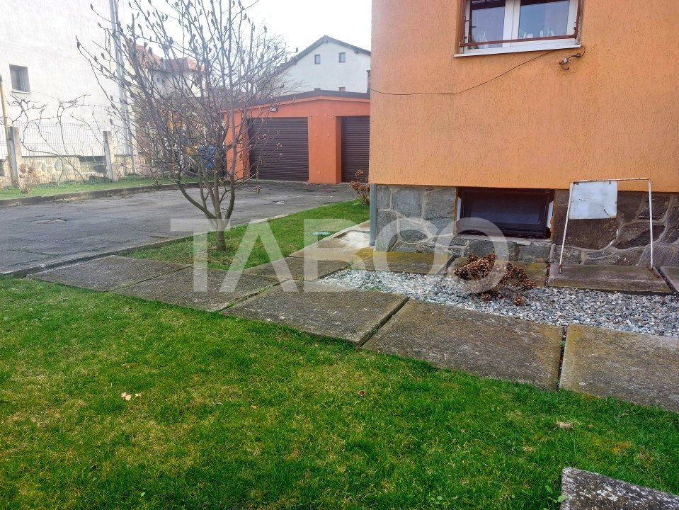 Apartament la casa spatios 2 camere etaj 1 zona Calea Dumbravii