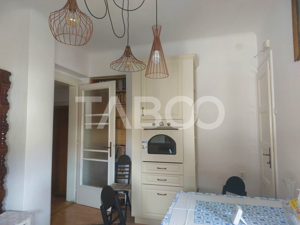 Apartament la casa spatios 2 camere etaj 1 zona Calea Dumbravii