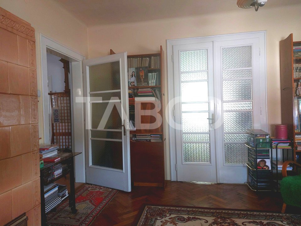 Apartament la casa spatios 2 camere etaj 1 zona Calea Dumbravii