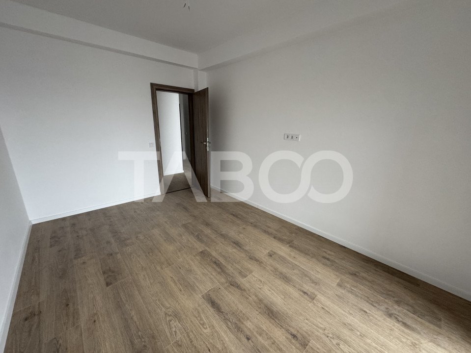 Apartament la cheie cu 4 camere 3 bai 102 mpu balcon de 15 mp 