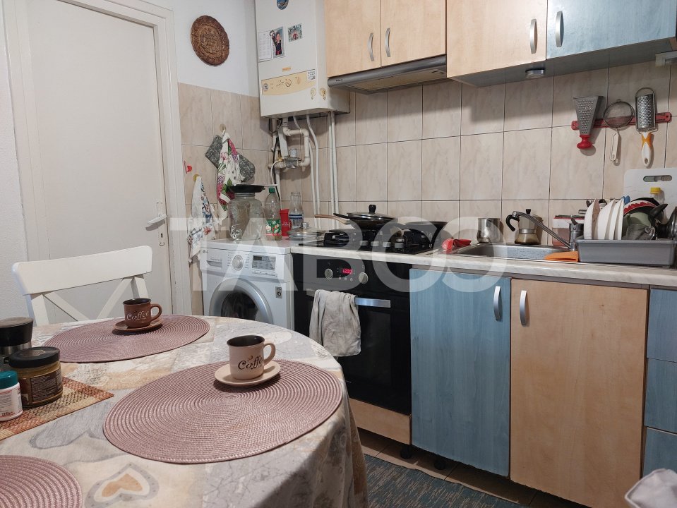Apartament la curte 3 camere 59 mp pivnita gradina 60 mp Cisnadie