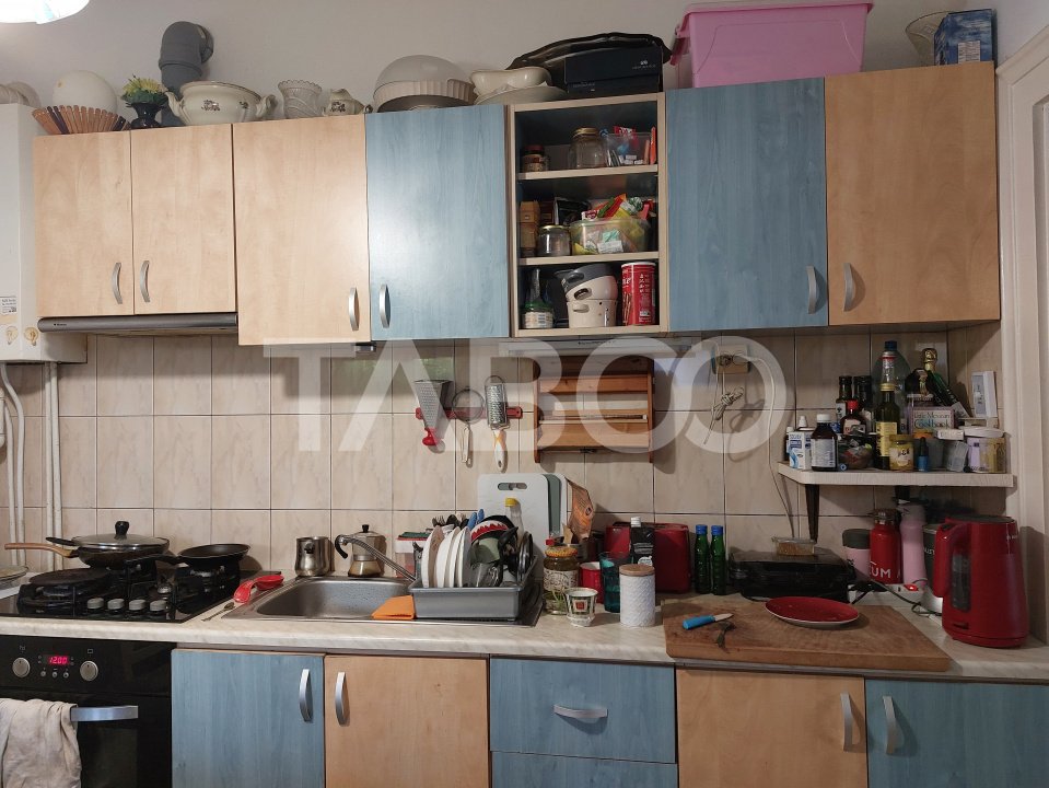 Apartament la curte 3 camere 59 mp pivnita gradina 60 mp Cisnadie