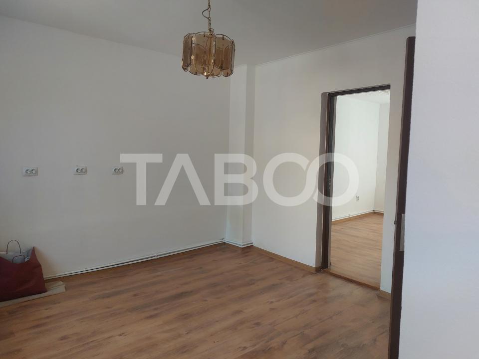 Apartament la curte 35mp 2 camere pivnita gradina str Magurii Cisnadie