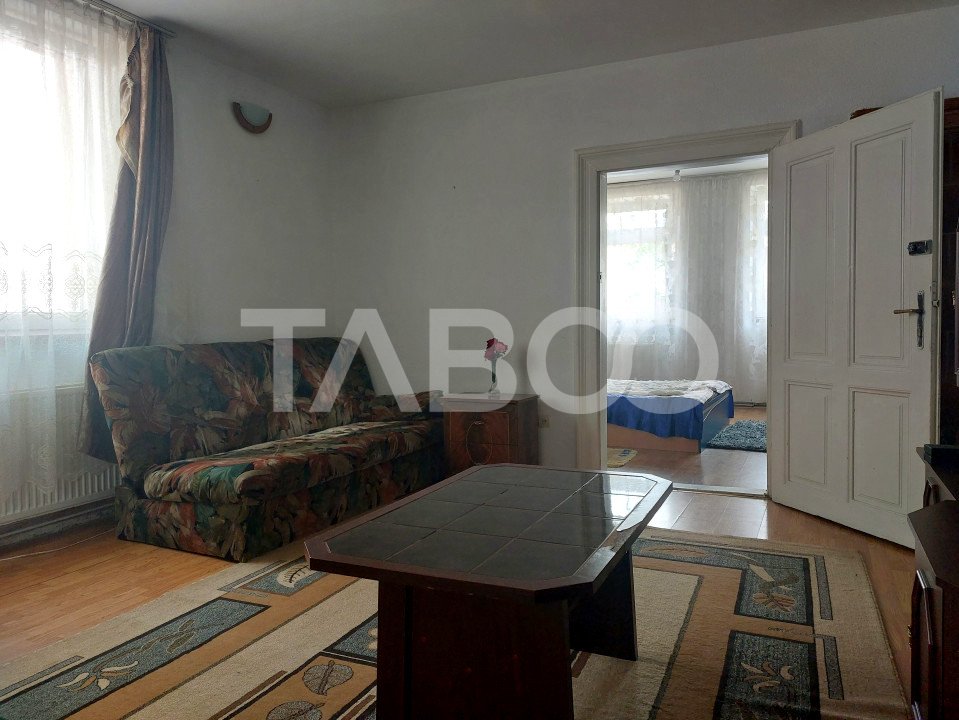 Apartament la curte comuna 3 camere 74 mpu loc parcare 54 mp teren