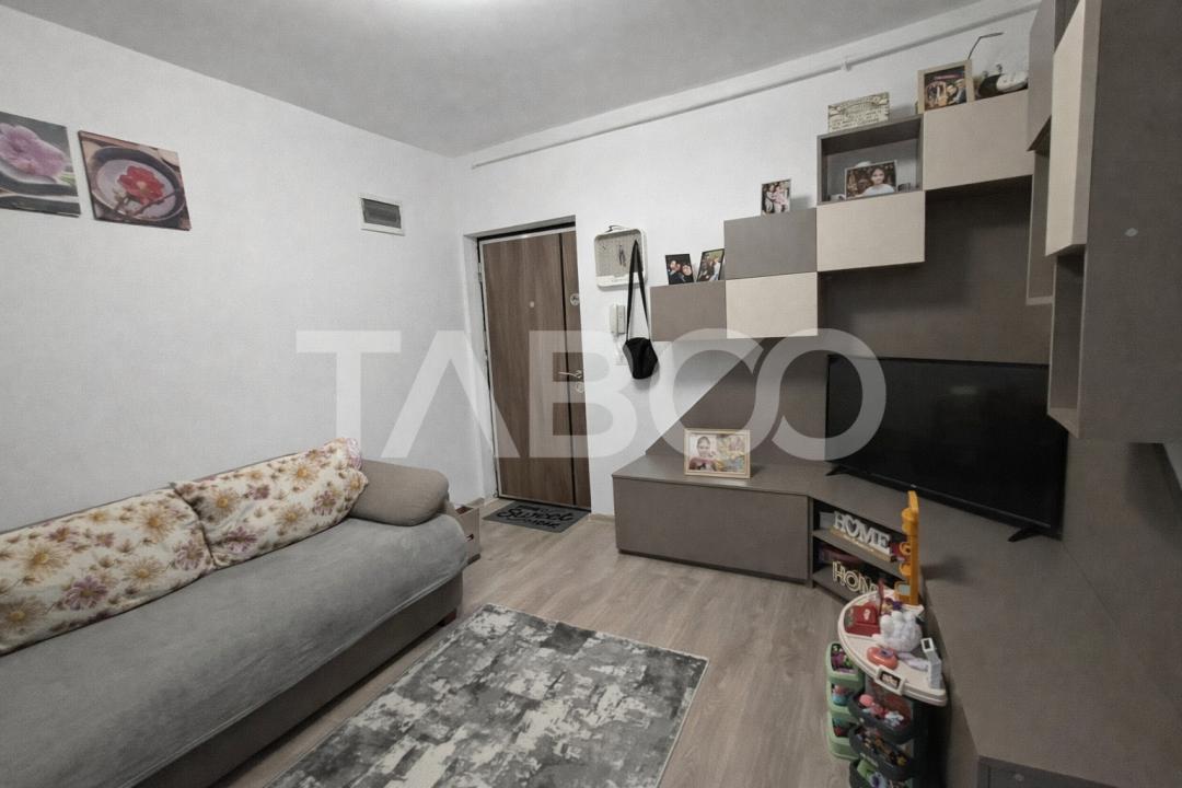 Apartament la etaj 1 cu  2 camere balcon parcare de vanzare  Turnisor