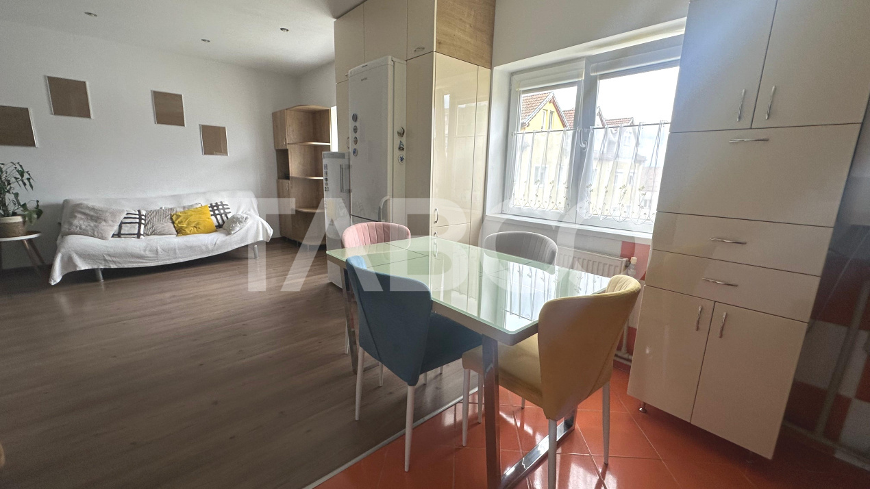 Apartament la mansarda 80 mpu mobilat utilat zona Rahovei Sibiu