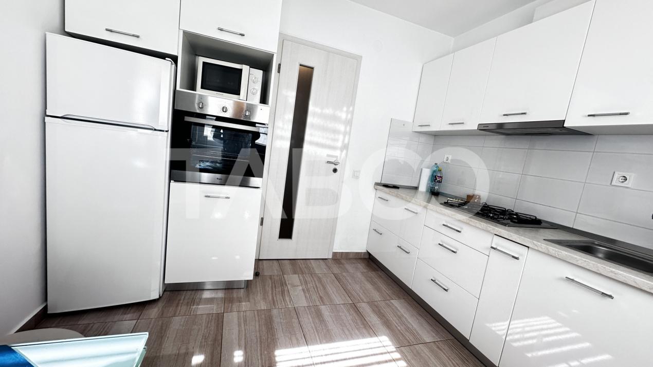 Apartament la vila 2 camere utilate mobilate parcare zona Sub Arini