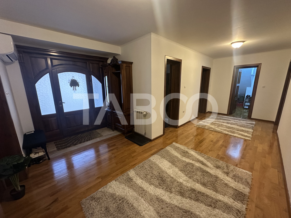 Apartament la vila cu 4 camere si 3 locuri de parcare Turnisor