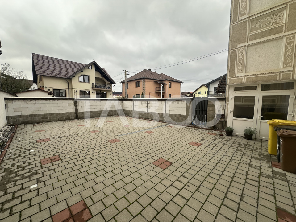 Apartament la vila cu 4 camere si 3 locuri de parcare Turnisor