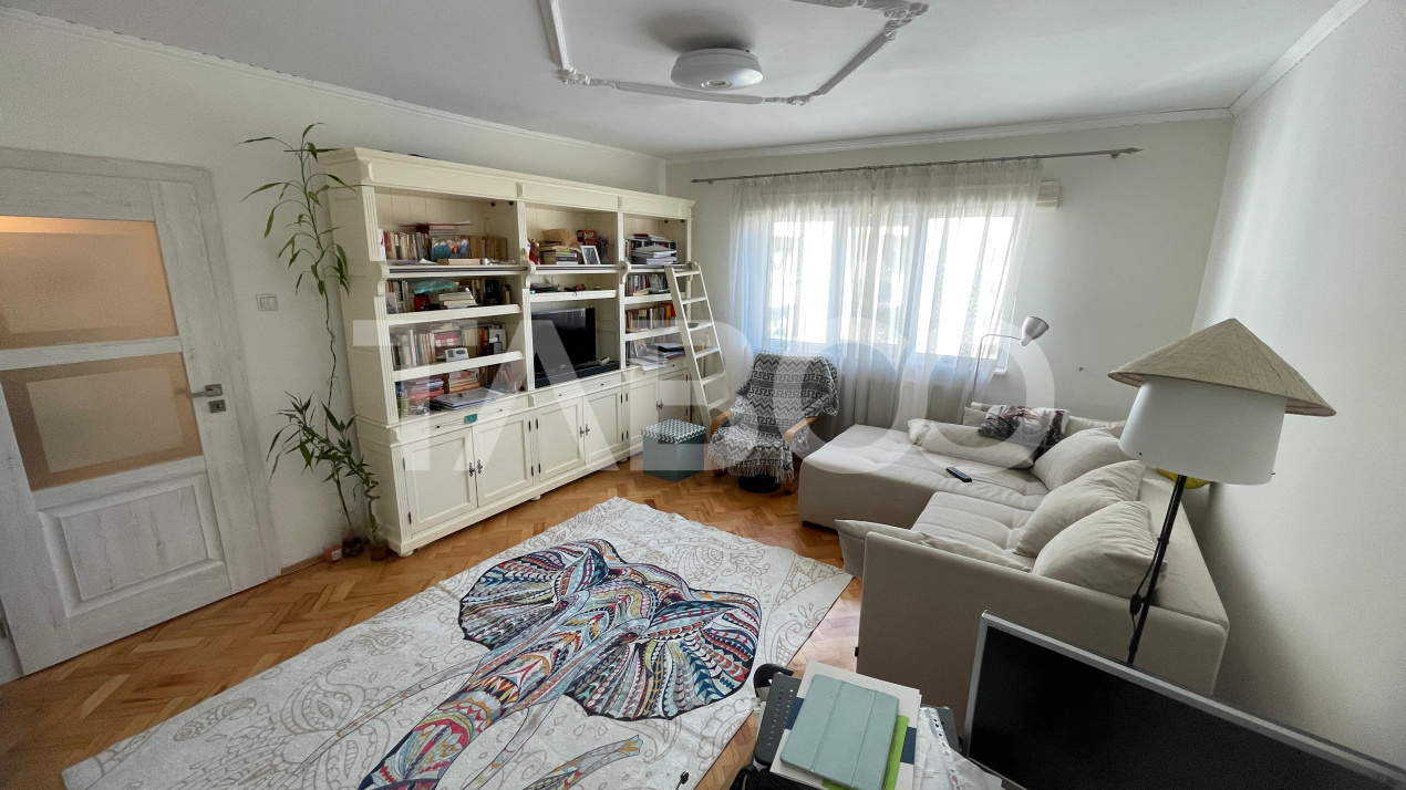 Apartament luminos 3 camere de vanzare Terezian cu vedere spre munti