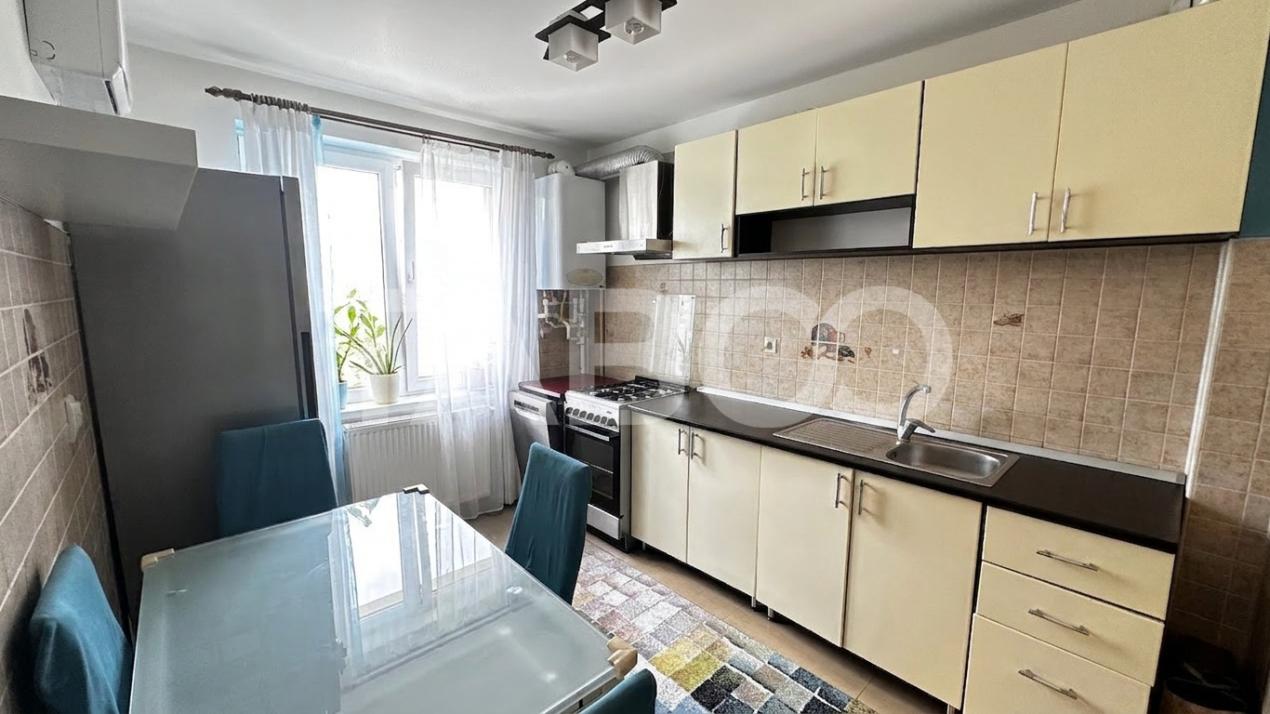 Apartament mobilat utilat 2 camere 2 locuri de parcare Calea Cisnadiei